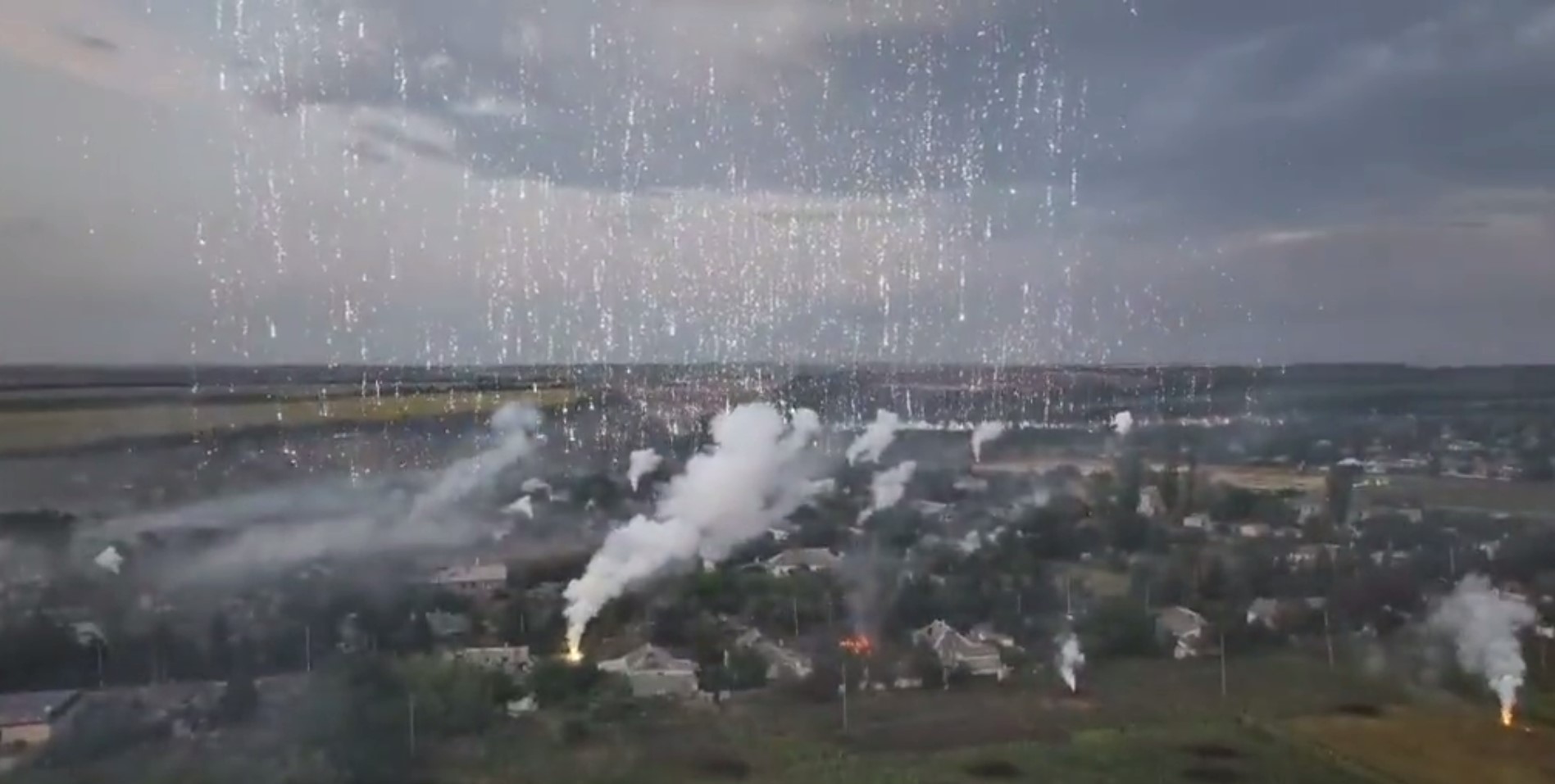 Incendiary weapons fall over the city of Bakhmut, in the Donetsk region of Ukraine, on November 1, 2022. © 2022 Private.